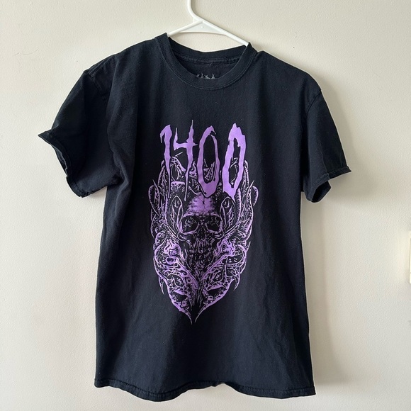 Other - Men’s 1400 shirt Medium